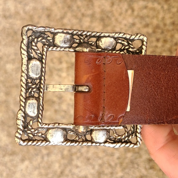 Fossil Leather Belt w/ Stone Embellishments!! - Picture 5 of 10